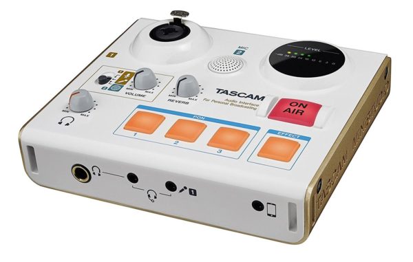 Tascam US32 Mini Audiointerface Mischpult für Podcasts Livestrams und YouTube